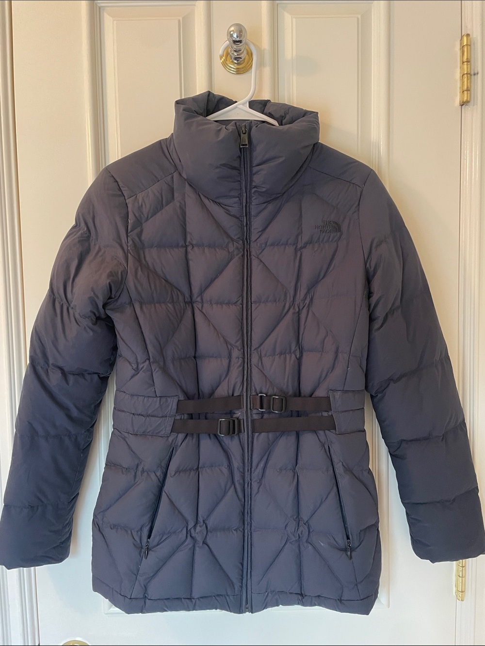 The North Face Women’s Quilted Puffer Jacket in Charcoal